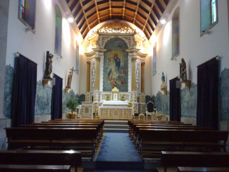 Presbitério ao Fundo